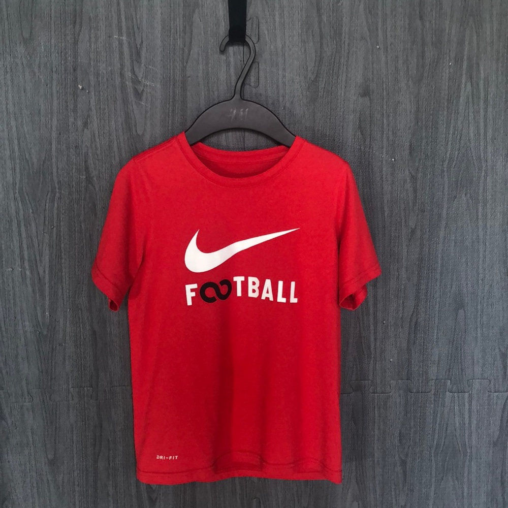 Nike youth football t-shirt